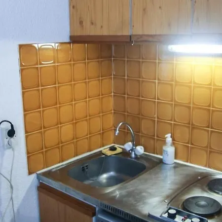 Enchastrayes, 1 Piece, 4 Personnes - Fr-1-165a-92 Apartment Enchastrayes